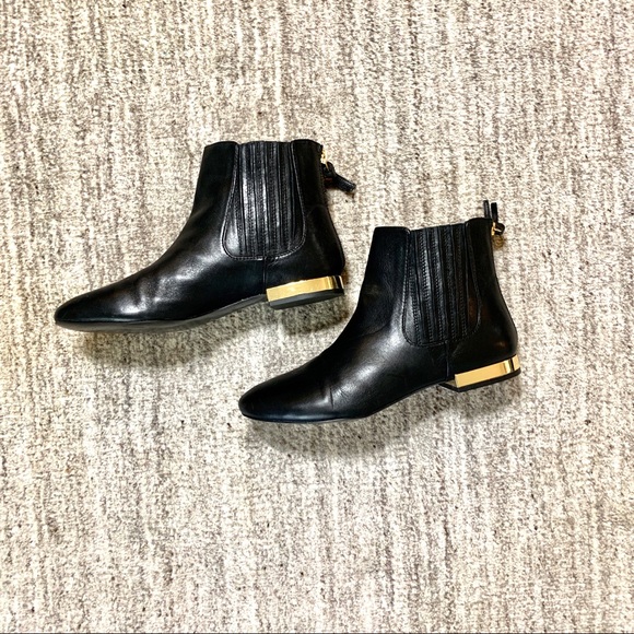 NWOT SIZE 9 booties - Picture 3 of 8